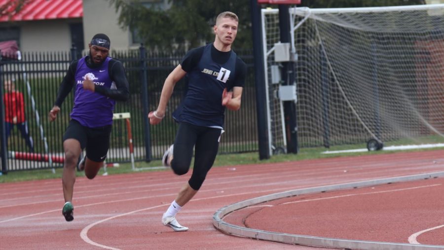 The men’s track and field team competed in the Colonial Relays in Williamsburg, Virginia on April 4-6. 