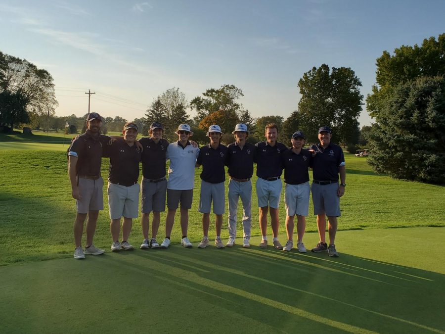 The JCU Men's Golf Team after capturing a first place finish at the OAC Fall Preview on Sunday, Oct. 10. 
