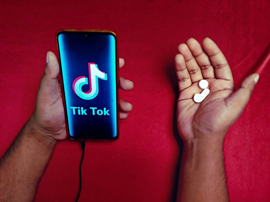 Some teens have been showing an increase of Tourettes Syndrome symptoms. Some researchers are blaming Tik Tok. 