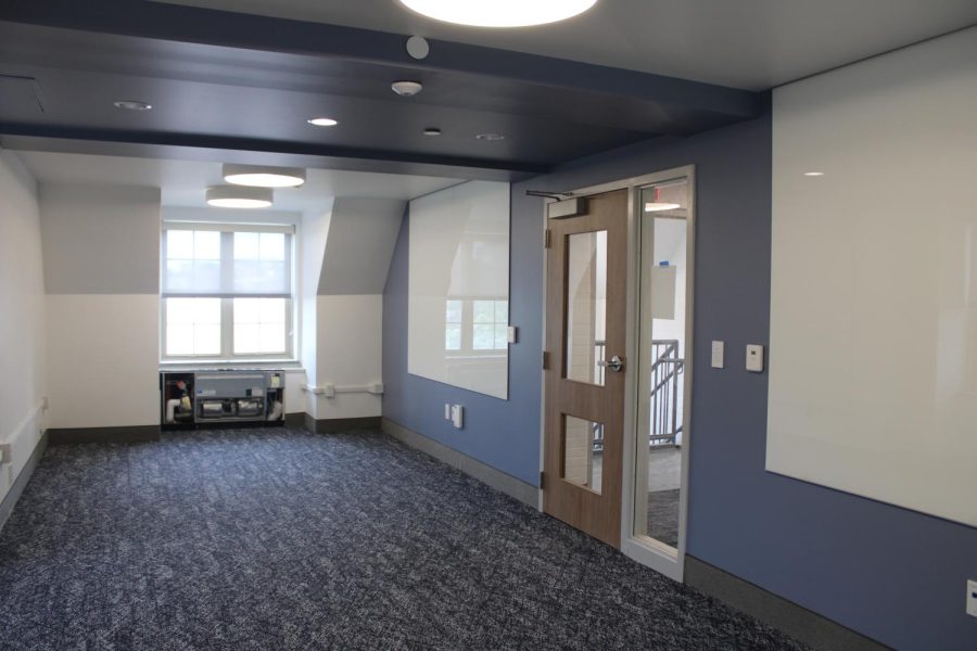 The+third+floor+of+Dolan+Hall+now+features+a+study+lounge+with+whiteboard+walls.