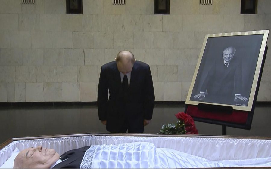 Russian+President+Vladimir+Putin+pays+his+last+respect+near+the+coffin+of+former+Soviet+President+Mikhail+Gorbachev+at+the+Central+Clinical+Hospital+in+Moscow+Russia.