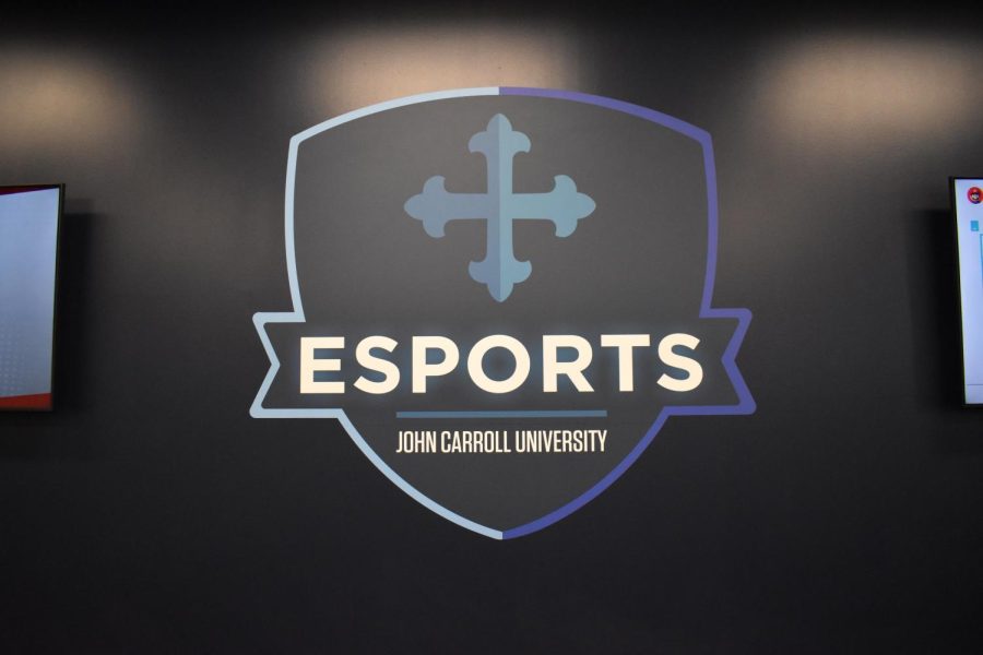The+JCU+ESports+Team+kicks+off+with+a+special+tower+time+event.