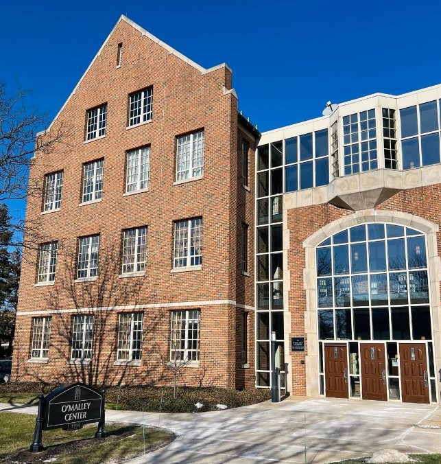 Home to the College of Arts and Sciences, the O’Malley Center holds classes for the humanities and fine arts. 