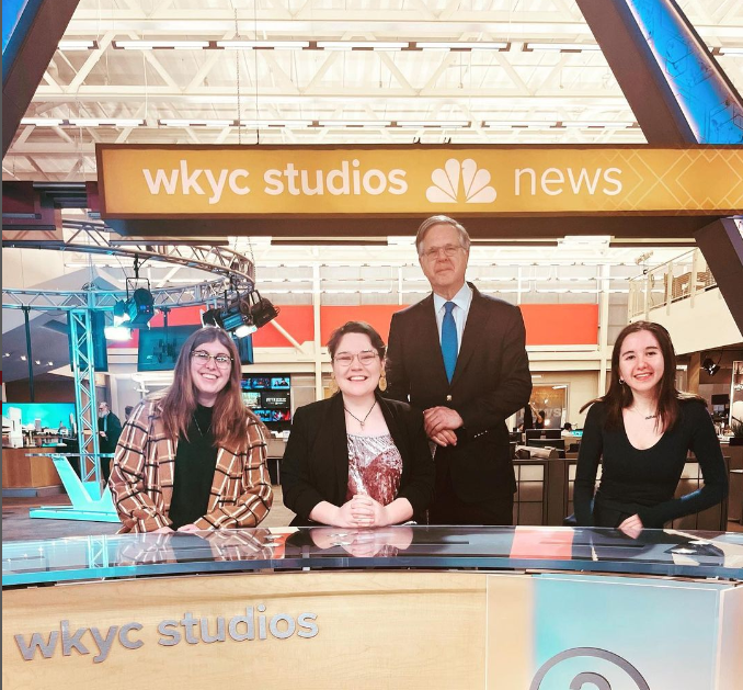 Campus Editors, Sophia Giallanza and Grace Sherban, along with Managing Editor, Laken Kincaid, are pictured with former NBC correspondent and current journalist in residence at JCU, Pete Williams, at WKYC studios in Cleveland.