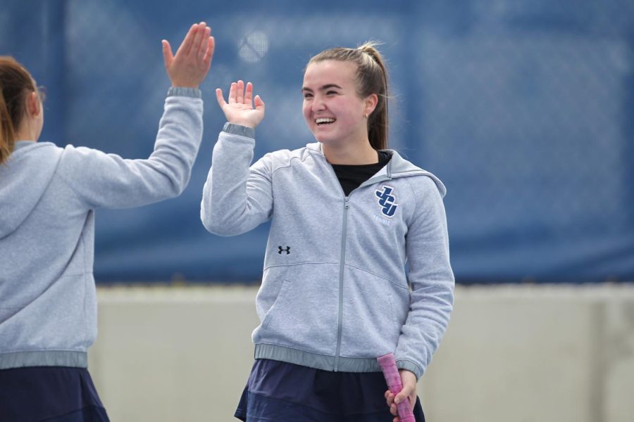 Mia Zivkovic had a fantastic weekend as she earned victories in both her No. 1 singles and doubles matches.