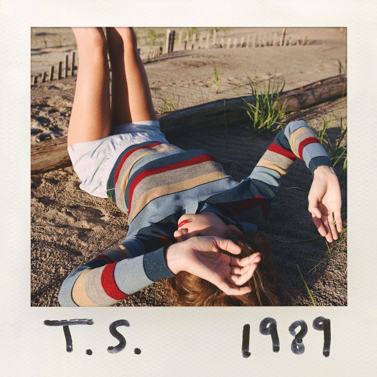 Anna Maxwell shares her thoughts on 1989 (Taylors Version from an outside perspective.
