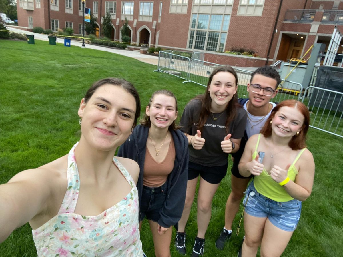 Anna Maxwell and her friends at the Welcome Back Concert 2023 on the Hamlin Quad. 